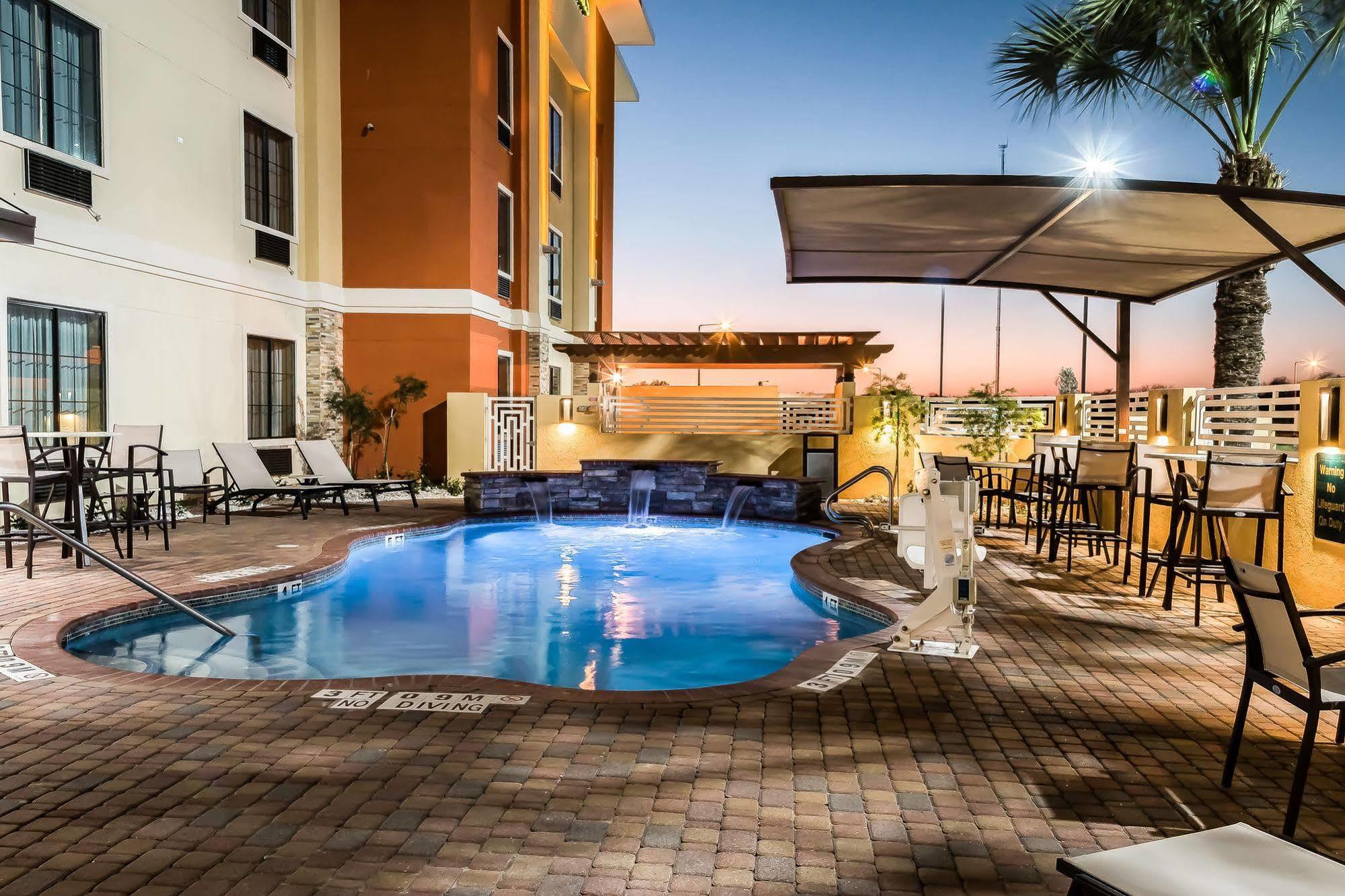 Mainstay Suites Edinburg Buitenkant foto
